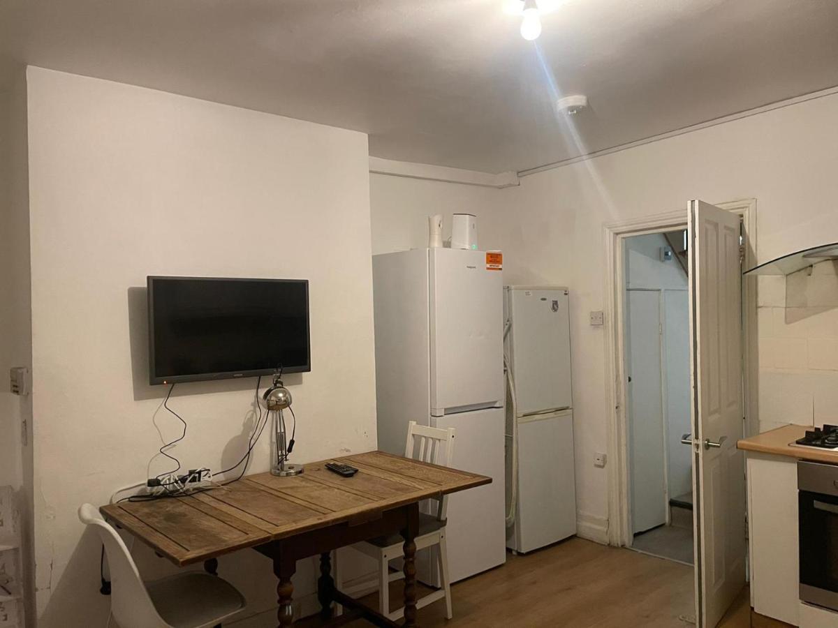 Balham, South London Spacious Guest House 1, 6 Rooms Available Esterno foto