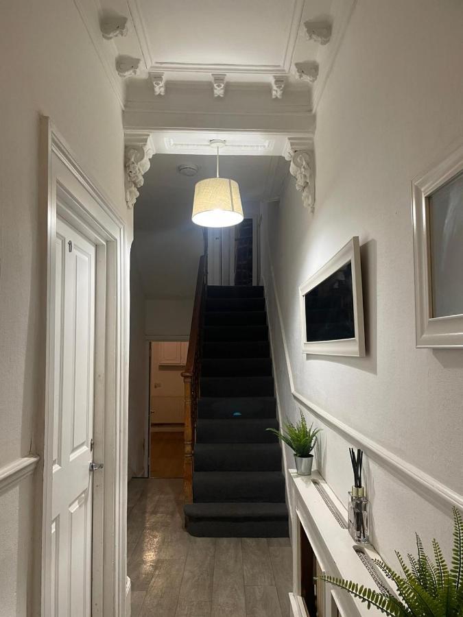 Balham, South London Spacious Guest House 1, 6 Rooms Available Esterno foto